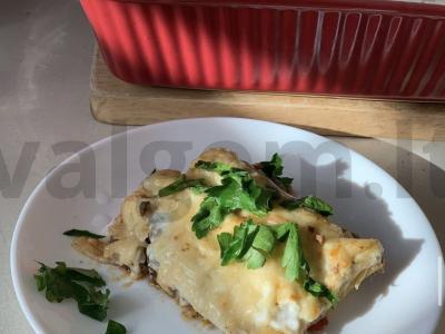 Lazanija su malta jautiena pagrindine nuotrauka