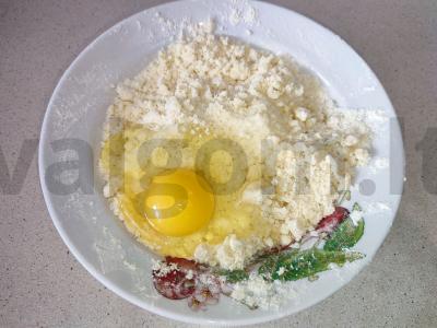 Prancūziškas kišo pyragas su sūriu ir lašiša Žingsnis 1