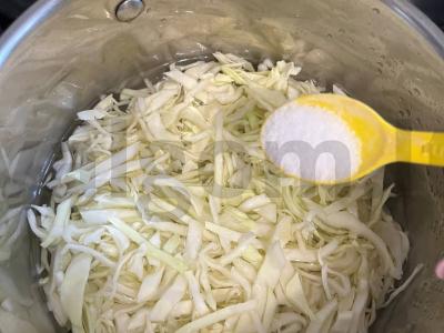Tinginių įdaryti kopūstai grietinėlės padaže pagal specialų receptą Žingsnis 2