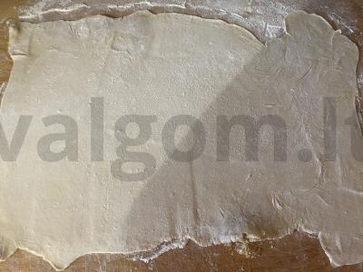 Sluoksniuotos bandelės su vyšnių džemu arbatai Žingsnis 5