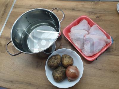 Vištienos sriuba su sūrio koldūnais Žingsnis 1