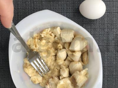 Bananiniai blyneliai be miltų ir cukraus Žingsnis 2