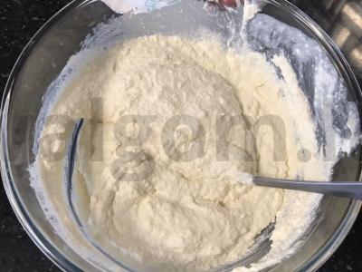 Cukrumi saldinta varškė su vyšniomis Žingsnis 2