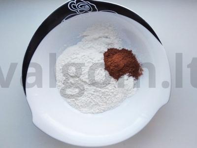 Pieniško šokolado keksiukai Žingsnis 1