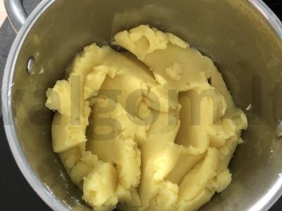 Bulvių košė su jautienos kepenėlėmis. Žingsnis 6