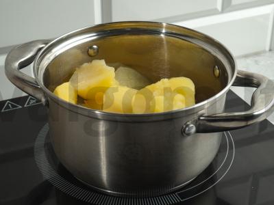 Bulvių košė su keptomis šparaginėmis pupelėmis Žingsnis 1
