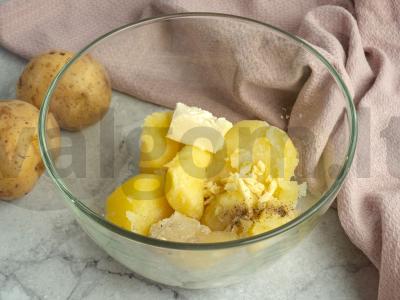 Bulvių košė su keptomis šparaginėmis pupelėmis Žingsnis 2