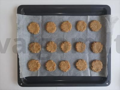 Avižiniai sausainiai su sezamo sėklomis Žingsnis 3