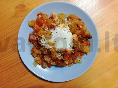 Šakšuka su cukinijomis pagrindine nuotrauka