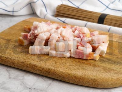 Soba su rūkyta krūtinine ir sojų padažu Žingsnis 1