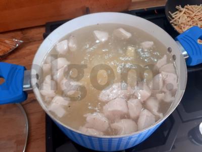 Makaronų sriuba su daržovėmis, krapais ir prieskoniais Žingsnis 7