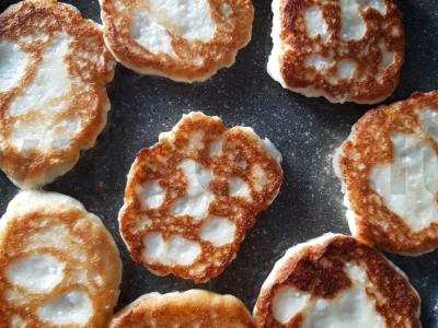 Vaniliniai sūrio pyragėliai su vyšnių sirupu Žingsnis 4