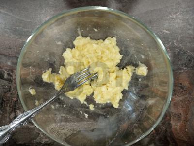 Avižiniai sausainiai su bananais ir lazdyno riešutais Žingsnis 2