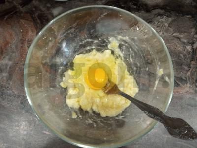 Avižiniai sausainiai su bananais ir lazdyno riešutais Žingsnis 3