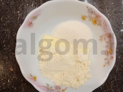 Varškės pyragėliai su uogiene Žingsnis 6