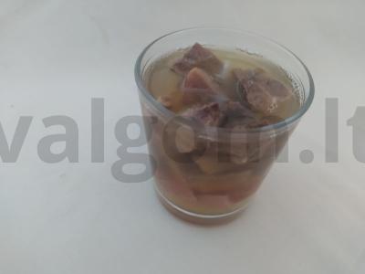 Skanus jautienos liežuvio šaltibarštis su dešra pagrindine nuotrauka