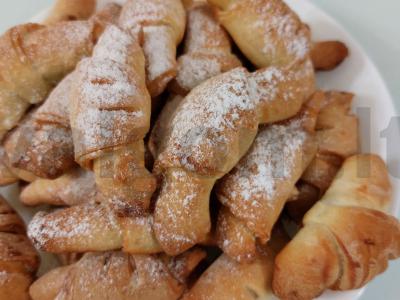 Išrūgų pagrindu pagaminti oro pyragėliai pagrindine nuotrauka