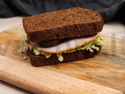 Ruginės duonos sumuštinis su karbonadu Žingsnis 6