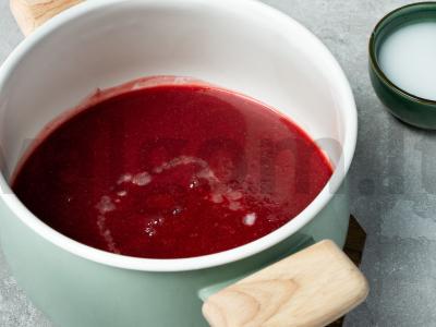 Kissel su šaldytomis uogomis Žingsnis 2