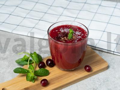 Kissel su šaldytomis uogomis pagrindine nuotrauka