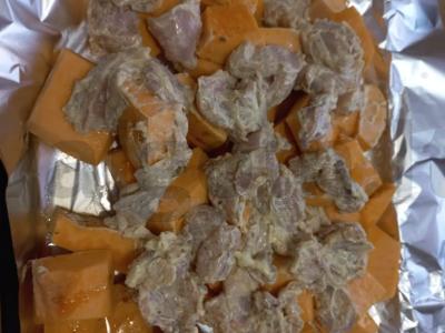 Vištiena su moliūgų gabalėliais po majonezo ir česnako švelniu padažu Žingsnis 3