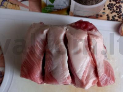 Kiauliena, kepta su bulvėmis su prieskoniais ir česnaku Žingsnis 2