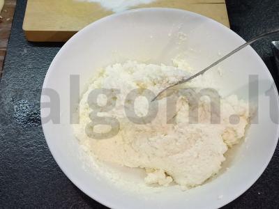 Vaniliniai sūrio pyragėliai pagal mėgstamą receptą Žingsnis 2