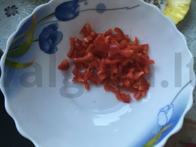Chrumka salotos su ridikėliais ir pipirais Žingsnis 2