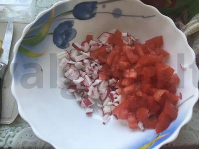 Chrumka salotos su ridikėliais ir pipirais Žingsnis 4
