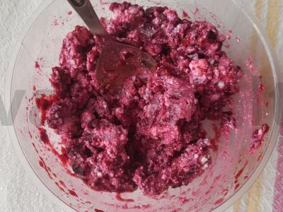 Varškės desertas su riešutais Žingsnis 1