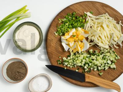 Salotos su vištiena ir suluguni Žingsnis 1