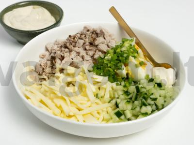 Salotos su vištiena ir suluguni Žingsnis 2