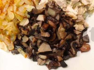 Blyneliai su vištiena ir grybais Žingsnis 3