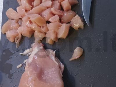 Grikių makaronai su vištiena terijakio padaže Žingsnis 1