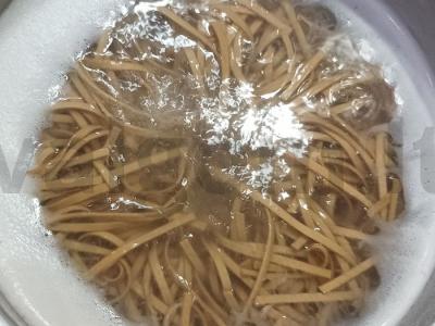 Grikių makaronai su vištiena terijakio padaže Žingsnis 5