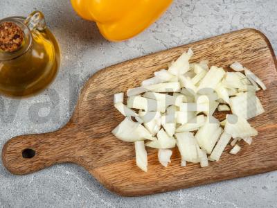 Pomidorų ir pipirų troškinys rankovėje Žingsnis 1