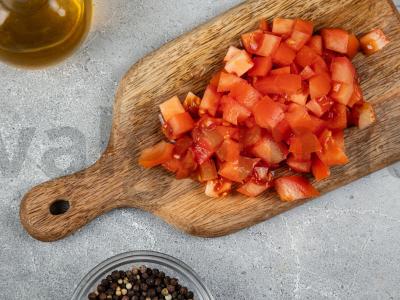 Pomidorų ir pipirų troškinys rankovėje Žingsnis 2