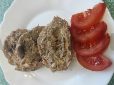 Mėsos kepsnys su grybais ir sūriu pagrindine nuotrauka