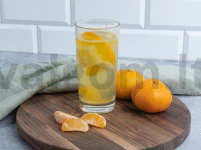 Cukinijų, mandarinų ir apelsinų kompotas pagrindine nuotrauka