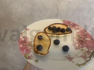 Mėlynių blyneliai pagrindine nuotrauka