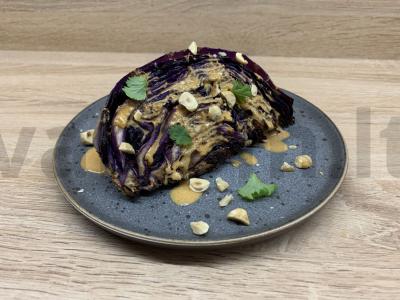 Raudonųjų kopūstų kepsniai su "Tom Yum" padažu pagrindine nuotrauka