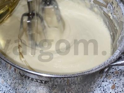 Labai purūs ir skanūs blyneliai su grietine Žingsnis 5