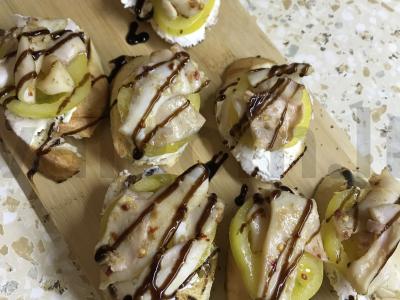 Aštri brusketos su kalmarais pagrindine nuotrauka