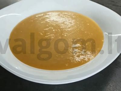 Lęšių kreminė sriuba su pomidorų pasta pagrindine nuotrauka