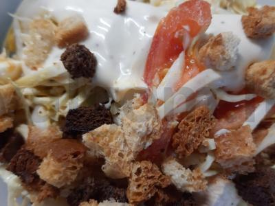 Cezario salotos su vištienos filė ir kopūstais Žingsnis 8