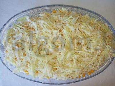 Sluoksniuotos salotos su vištienos filė ir žemės riešutais Žingsnis 4