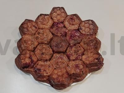 Šokoladinis keksas su juodaisiais serbentais pagrindine nuotrauka