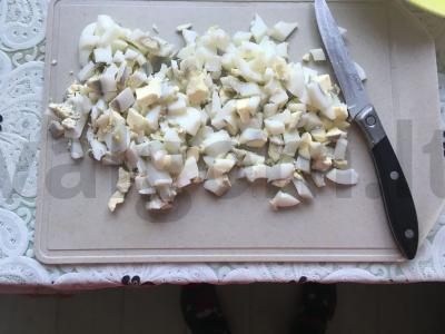 Lengvos Olivier salotos su grietine Žingsnis 3