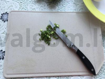 Lengvos Olivier salotos su grietine Žingsnis 4