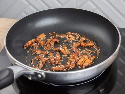 Soba su rūkyta vištiena ir terijakio padažu Žingsnis 3